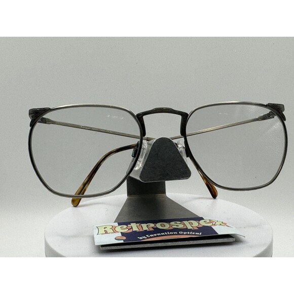 Vintage Oversize Sunglasses NOS Preppy Light Reactive Lens | Tura 268 Pewter main image 4